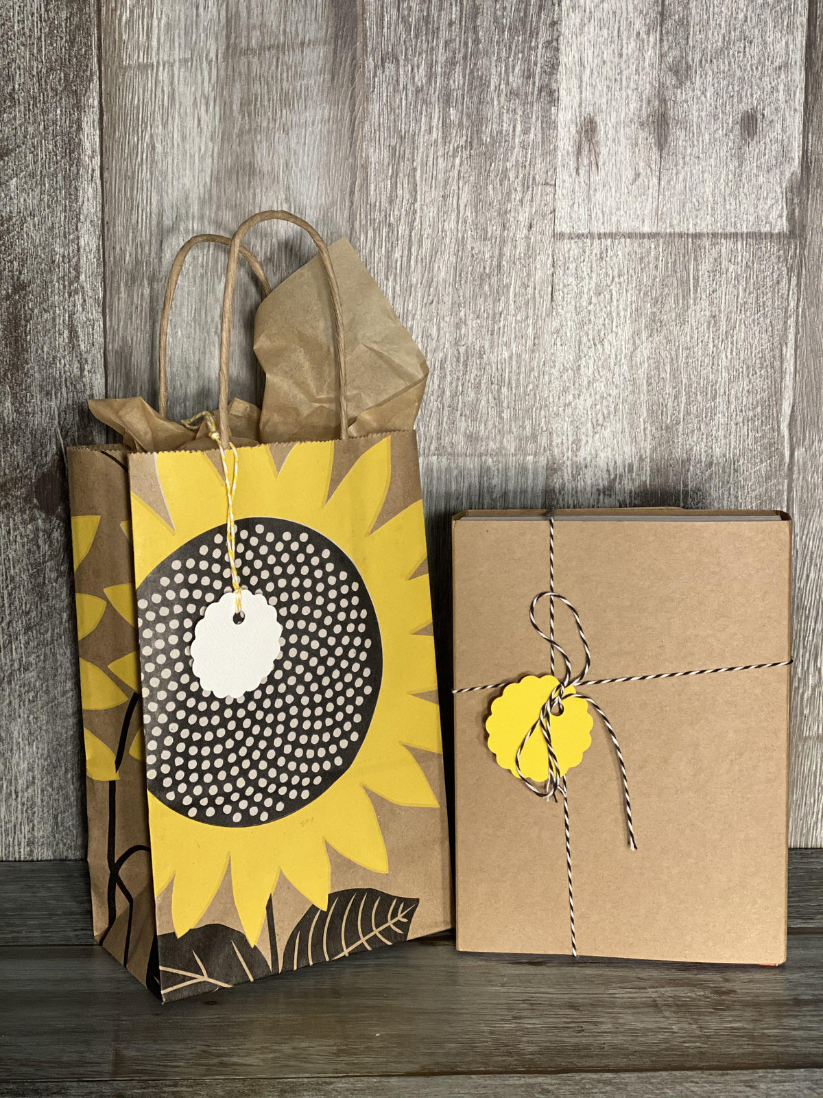 She's Crafty: Gift Bags for Christmas